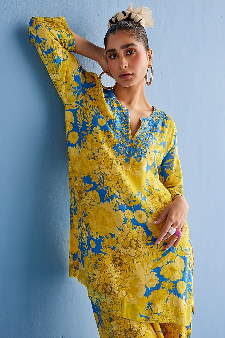 Yellow Cotton Silk Printed Co-Ord Set by Esha Arora at Pernia's Pop Up Shop