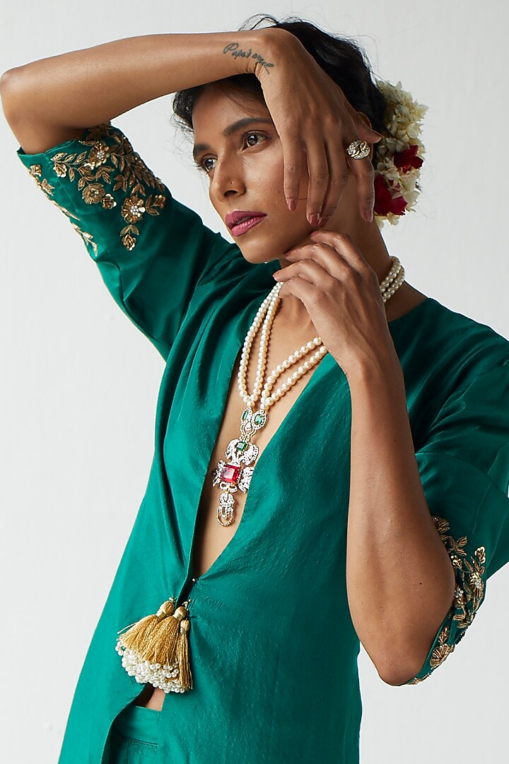 Emerald Green Silk Hand Embroidered Jacket Kurta Set by Esha Arora at Pernia's Pop Up Shop