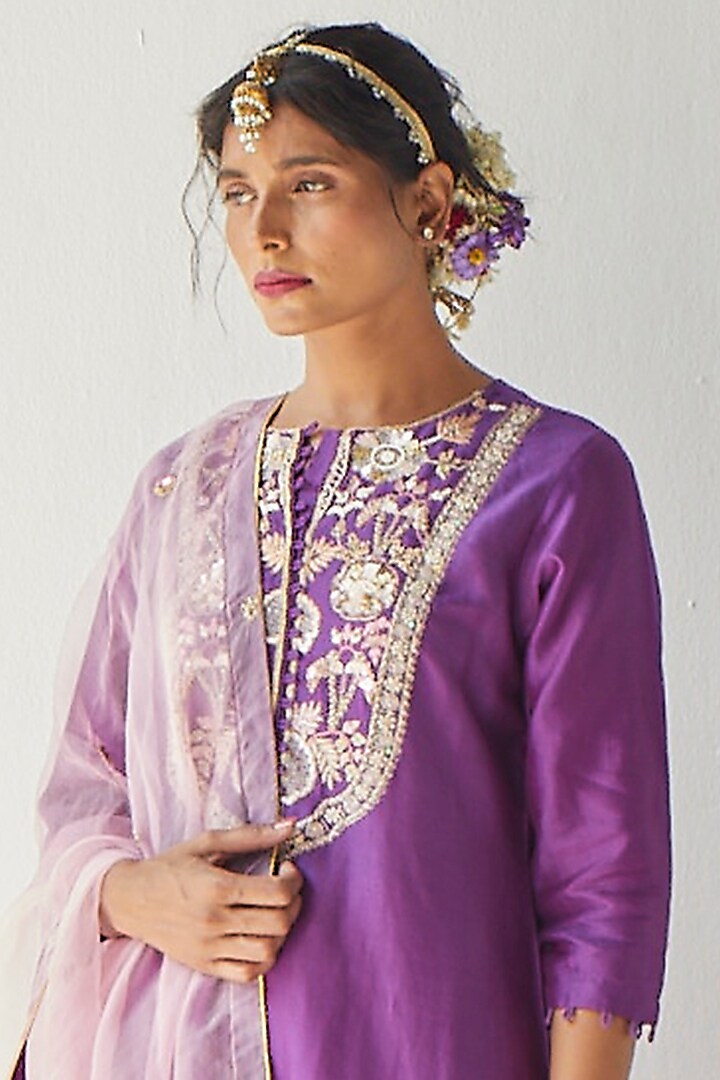 Purple Chanderi Silk Kurta Set by Esha Arora at Pernia's Pop Up Shop