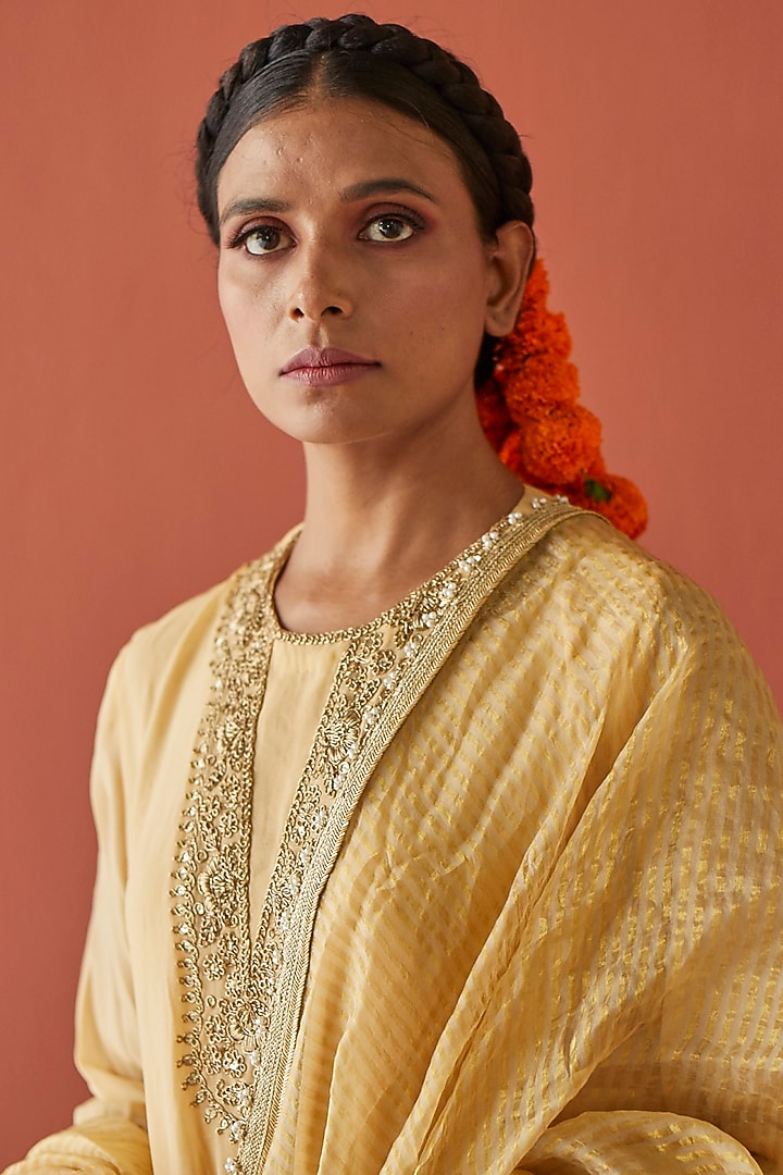 Pale Yellow Embroidered Kurta Set by Esha Arora at Pernia's Pop Up Shop