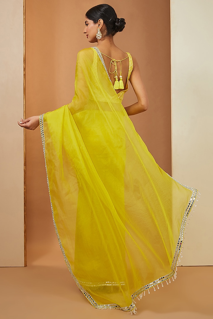 Lemon Yellow Organza Mirror Embellished Party Wear Saree Set by Esha Koul at Pernia's Pop Up Shop