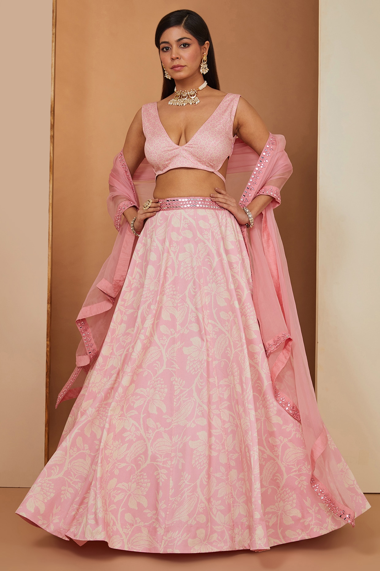 Nothing We Love More Than A Glimmering Mirrorwork Lehenga! | Pink bridal  lehenga, Indian bridal outfits, Latest bridal lehenga