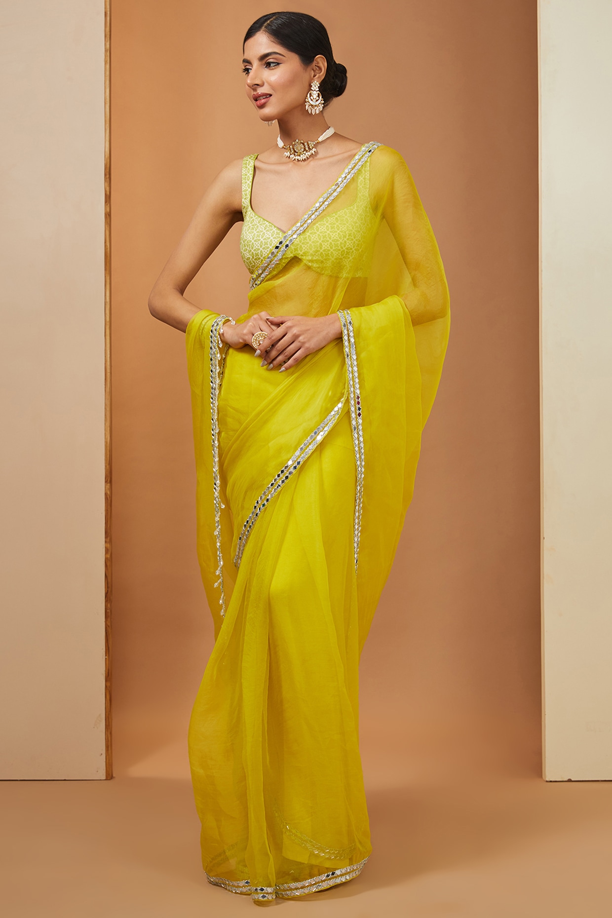 yellow saree colour combination|| Yellow saree contrast blouse ideas  #fashion #trending #2022 - YouTube