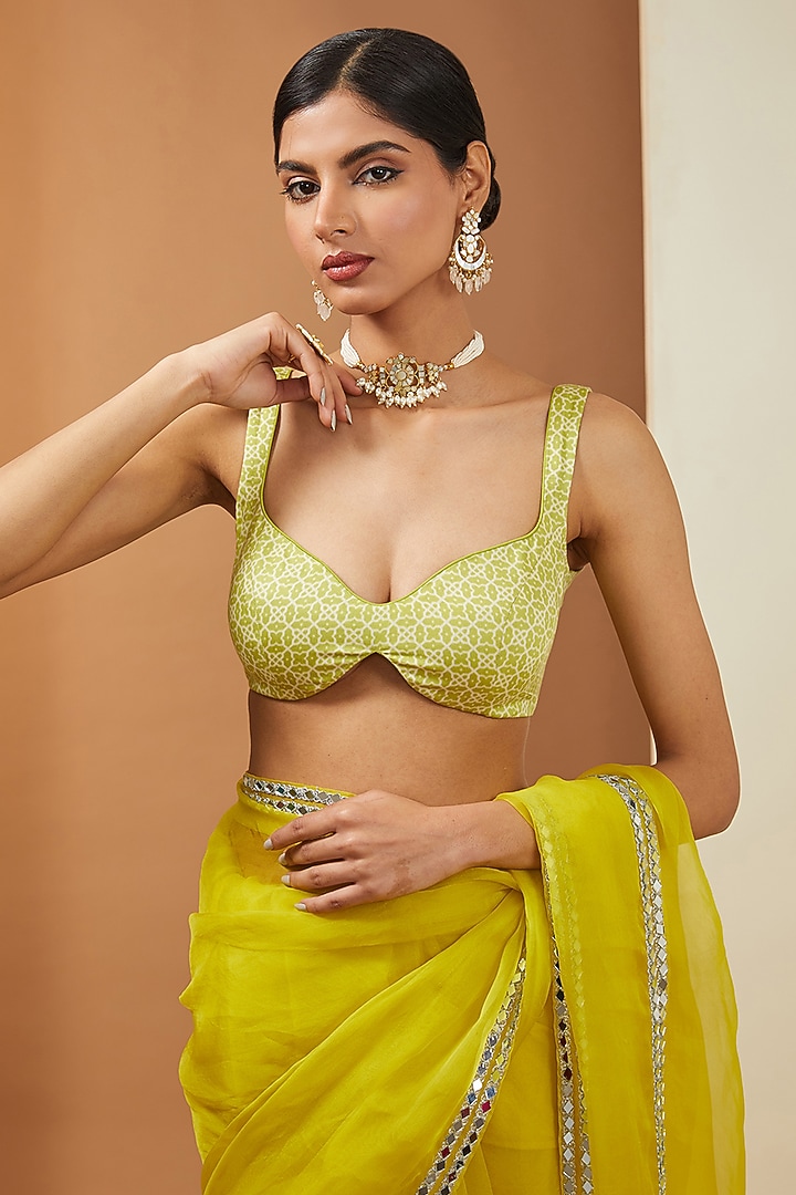 Lemon Yellow Organza Mirror Gota Embellished Party Wear Saree Set by Esha Koul at Pernia's Pop Up Shop