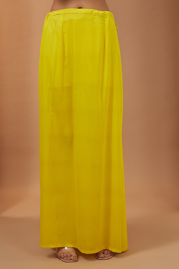 Lemon Yellow Organza Mirror Gota Embellished Party Wear Saree Set by Esha Koul at Pernia's Pop Up Shop