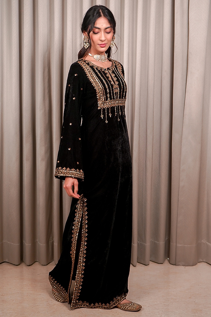 Black Velvet Embellished Kaftan by Esha Koul at Pernia's Pop Up Shop
