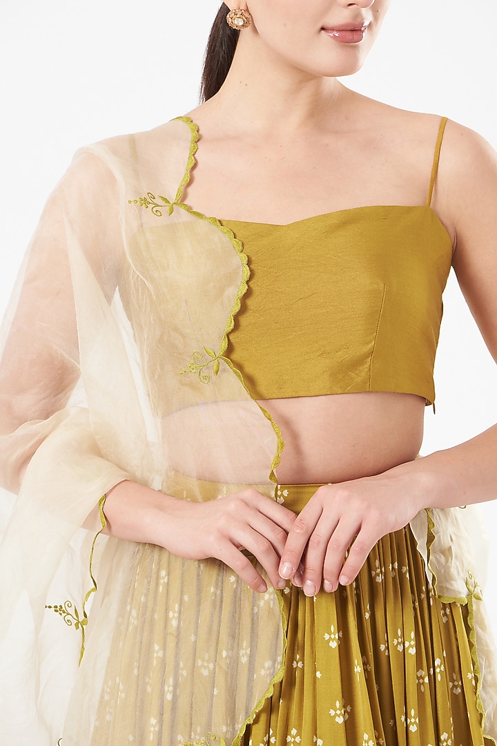 Mustard Embroidered Wedding Lehenga Set by Esha Koul at Pernia's Pop Up Shop