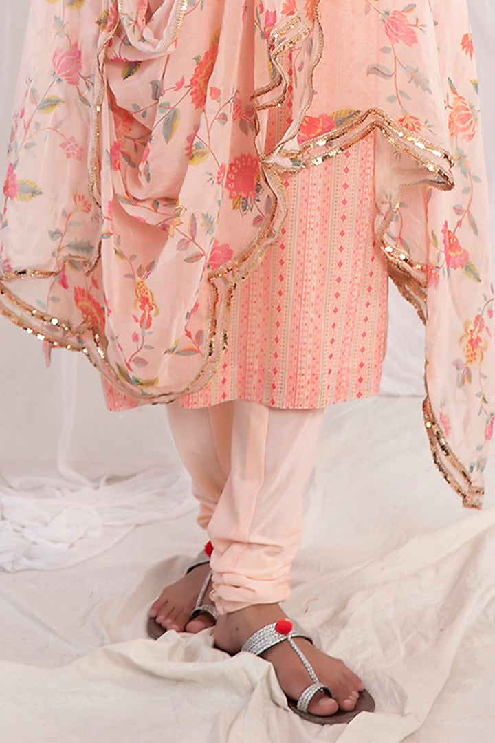 Crystal Pink Embellished Kurta Set by Esha Koul at Pernia's Pop Up Shop