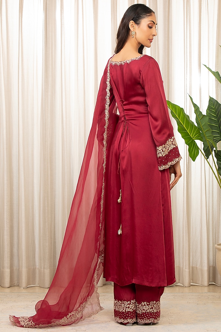 Red Bemberg Pure Satin Hand Embroidered Kurta Set by Esha Koul at Pernia's Pop Up Shop
