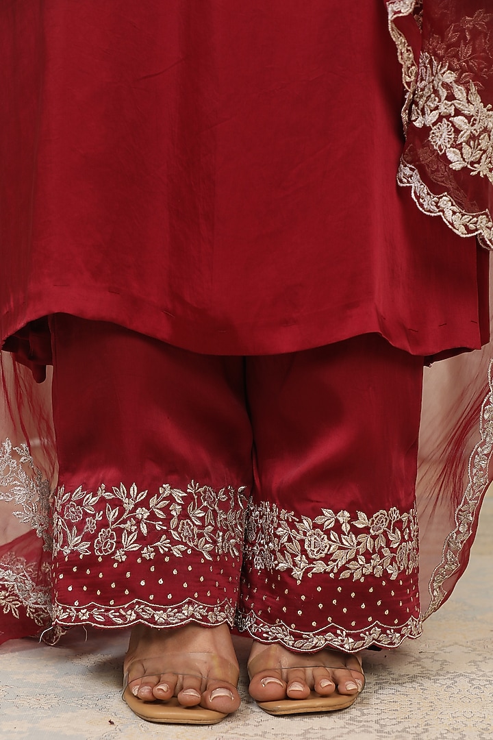 Red Bemberg Pure Satin Hand Embroidered Kurta Set by Esha Koul at Pernia's Pop Up Shop