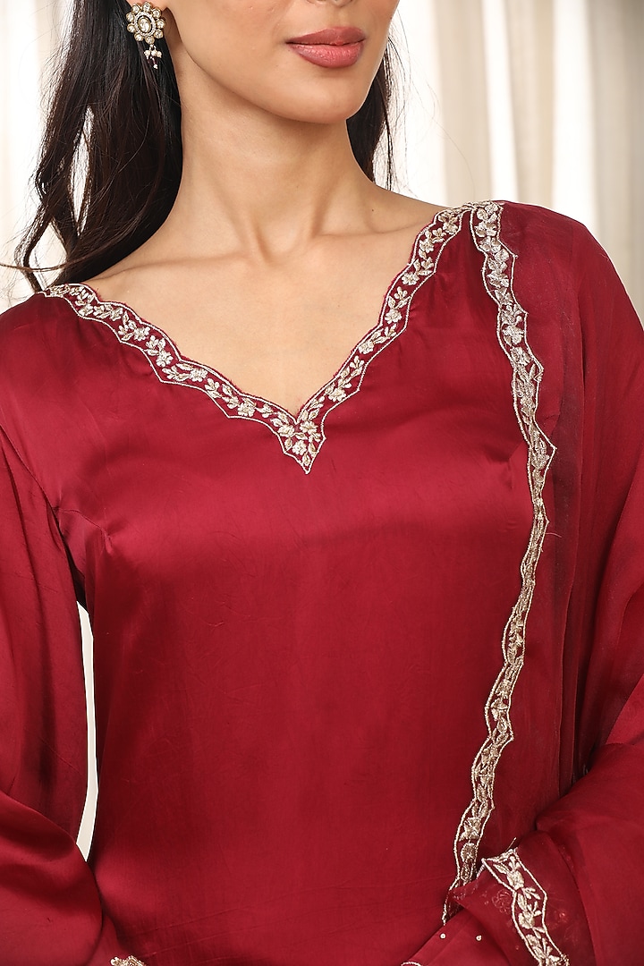Red Bemberg Pure Satin Hand Embroidered Kurta Set by Esha Koul at Pernia's Pop Up Shop