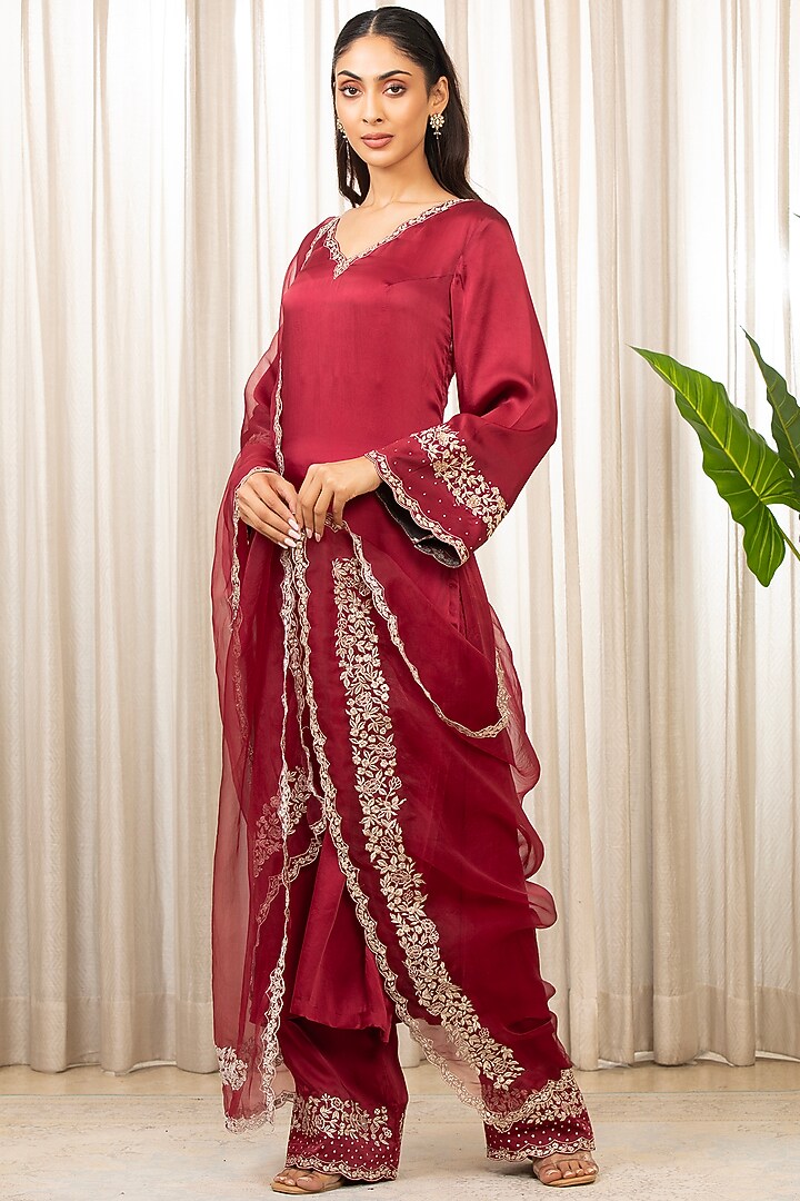 Red Bemberg Pure Satin Hand Embroidered Kurta Set by Esha Koul at Pernia's Pop Up Shop