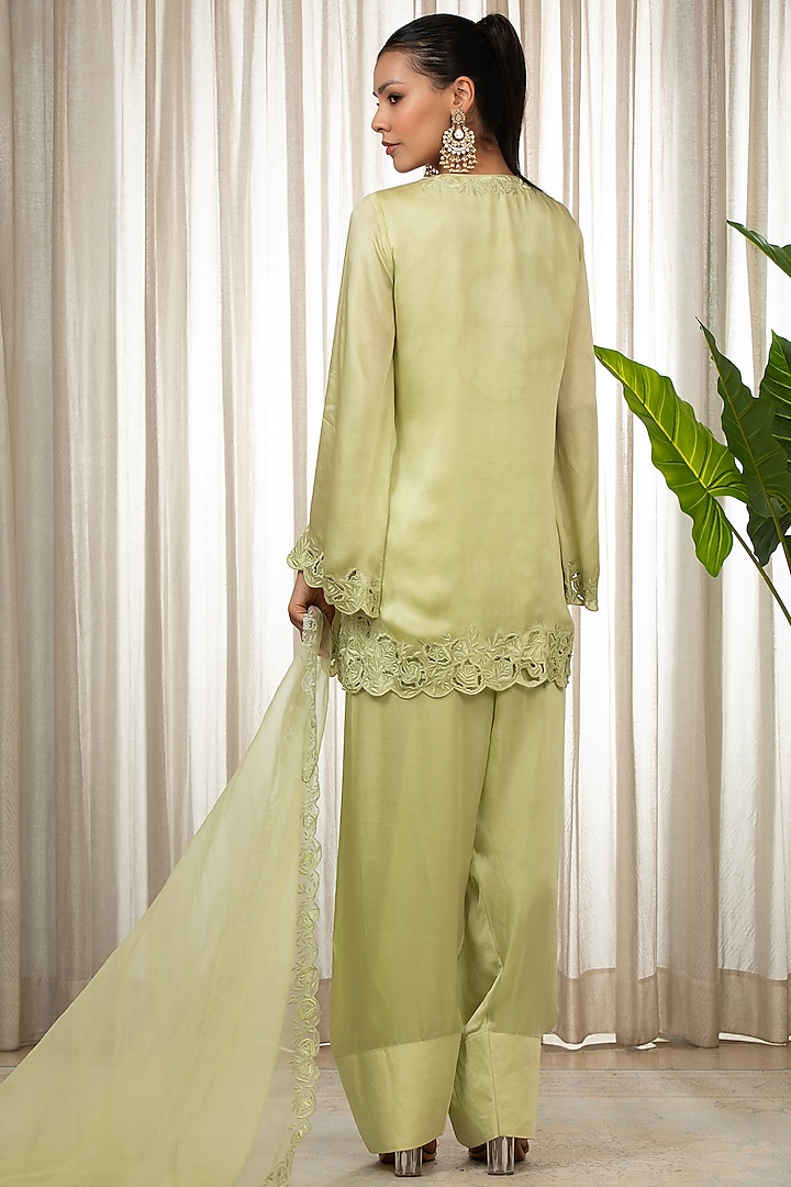 Pista Green Bemberg Pure Satin Cutwork Embroidered Kurta Set by Esha Koul at Pernia's Pop Up Shop