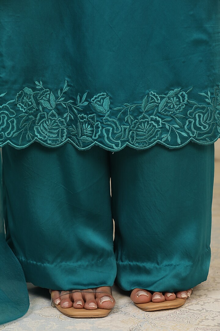Teal Blue Bemberg Pure Satin Cutwork Embroidered Kurta Set by Esha Koul at Pernia's Pop Up Shop