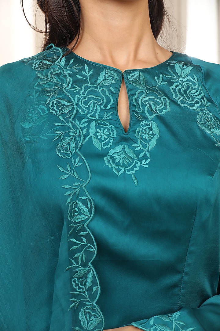 Teal Blue Bemberg Pure Satin Cutwork Embroidered Kurta Set by Esha Koul at Pernia's Pop Up Shop