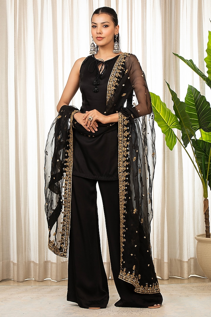 Black Bemberg Pure Satin Sequins Embellished Kurta Set by Esha Koul at Pernia's Pop Up Shop