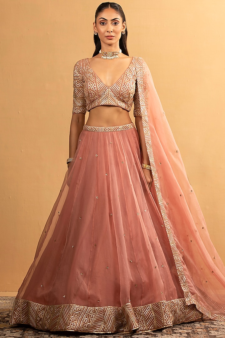 Onion Pink Organza Wedding Lehenga Set by Esha Koul at Pernia's Pop Up Shop