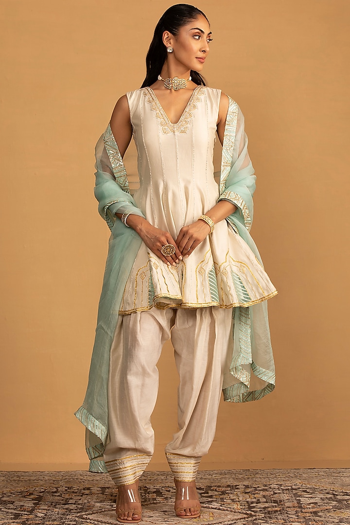 Off-White Chanderi Gota Work Peplum Kurta Set by Esha Koul