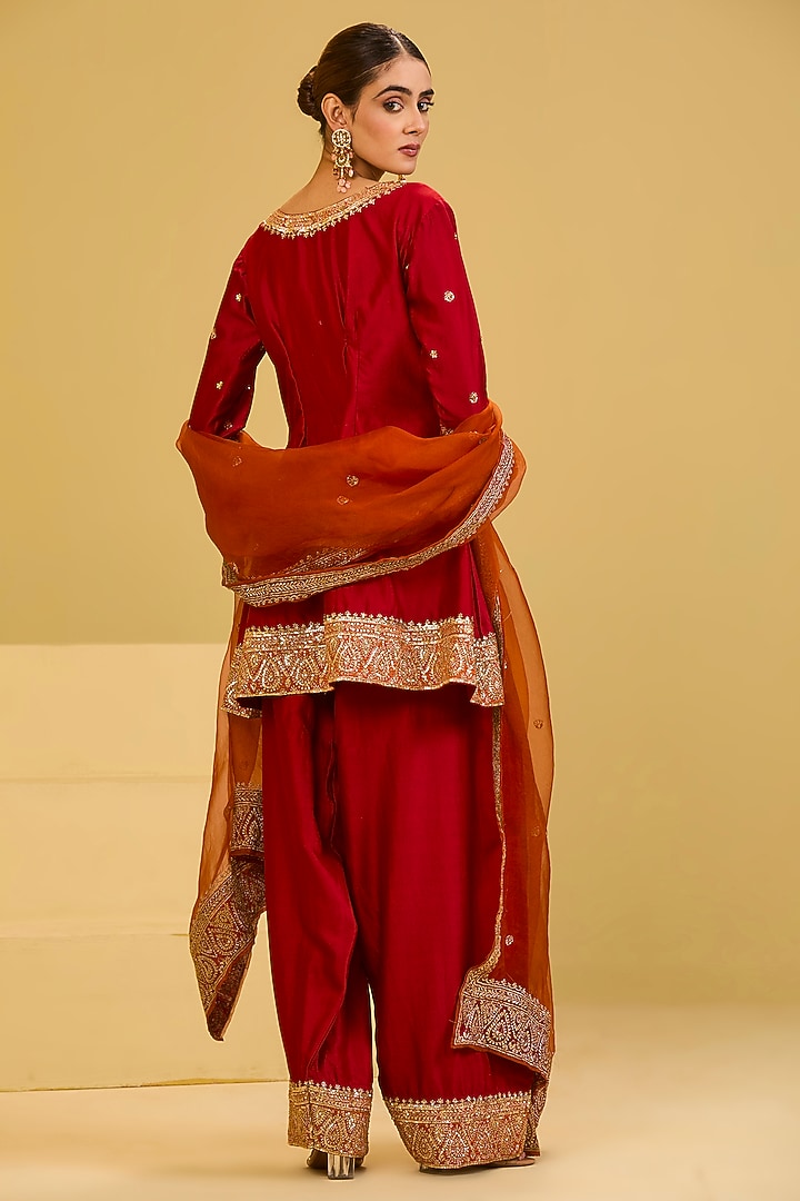 Red & Orange Chanderi Badla Embellished Kurta Set by Esha Koul at Pernia's Pop Up Shop