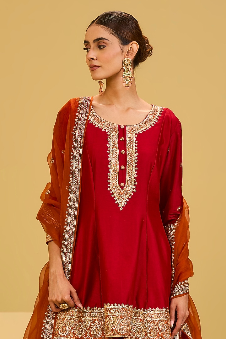 Red & Orange Chanderi Badla Embellished Kurta Set by Esha Koul at Pernia's Pop Up Shop