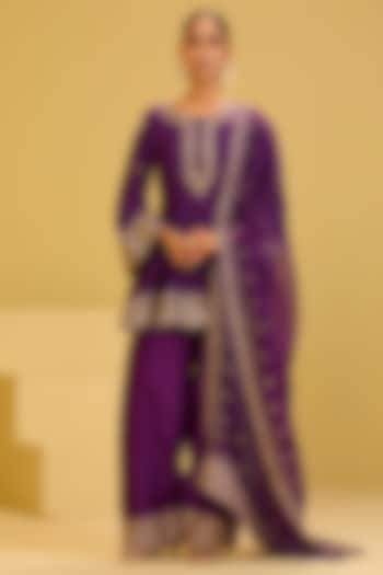 Purple Chanderi Badla Embellished Kurta Set by Esha Koul at Pernia's Pop Up Shop