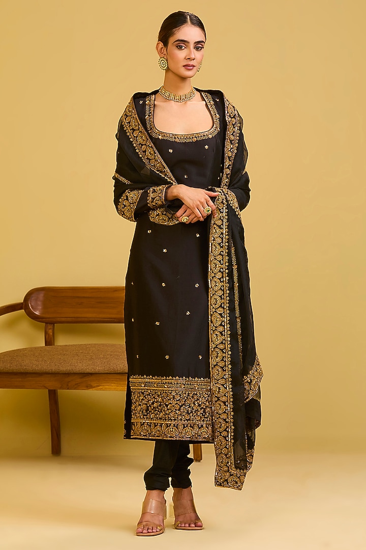Black Chanderi Zari & Cutdana Embroidered Kurta Set by Esha Koul at Pernia's Pop Up Shop