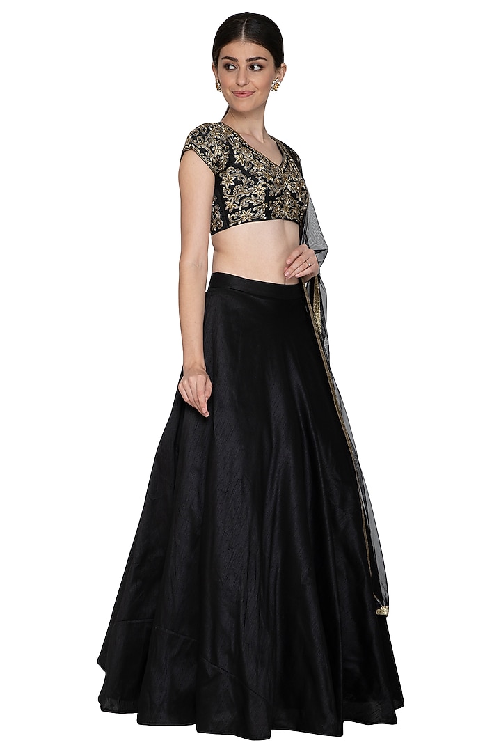 Black Embroidered Silk Wedding Lehenga Set by Esha Koul at Pernia's Pop Up Shop