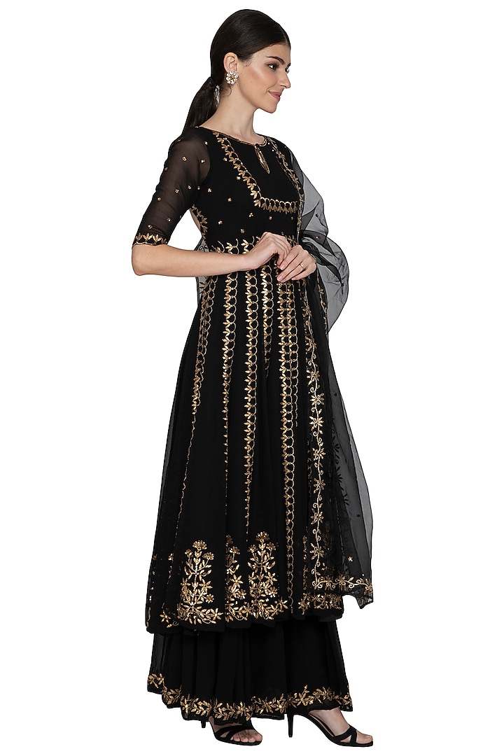 Black Embroidered Wedding Anarkali Set by Esha Koul at Pernia's Pop Up Shop