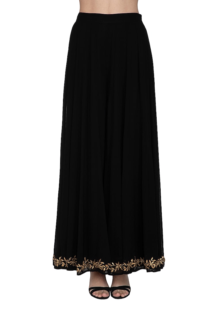 Black Embroidered Wedding Anarkali Set by Esha Koul at Pernia's Pop Up Shop