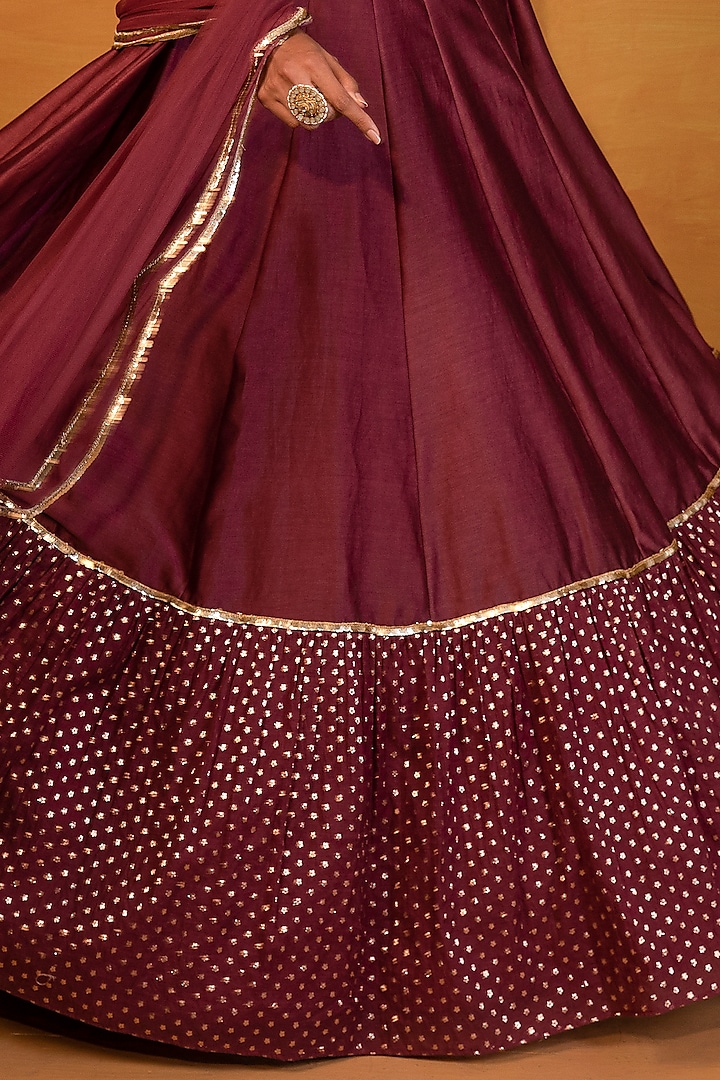 Burnt Henna Embellished Wedding Lehenga Set by Esha Koul at Pernia's Pop Up Shop