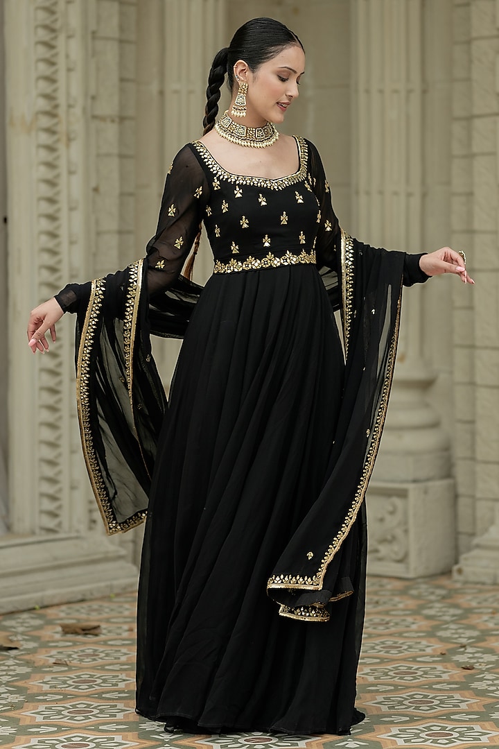 Black Georgette Embellished Anarkali Set by Esha Koul at Pernia's Pop Up Shop