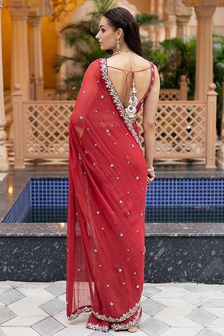Red Georgette Pre-Draped Wedding Saree Set by Esha Koul at Pernia's Pop Up Shop