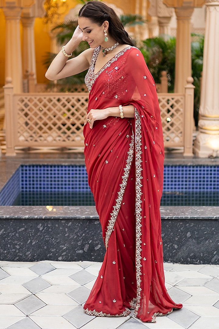 Red Georgette Pre-Draped Wedding Saree Set by Esha Koul at Pernia's Pop Up Shop