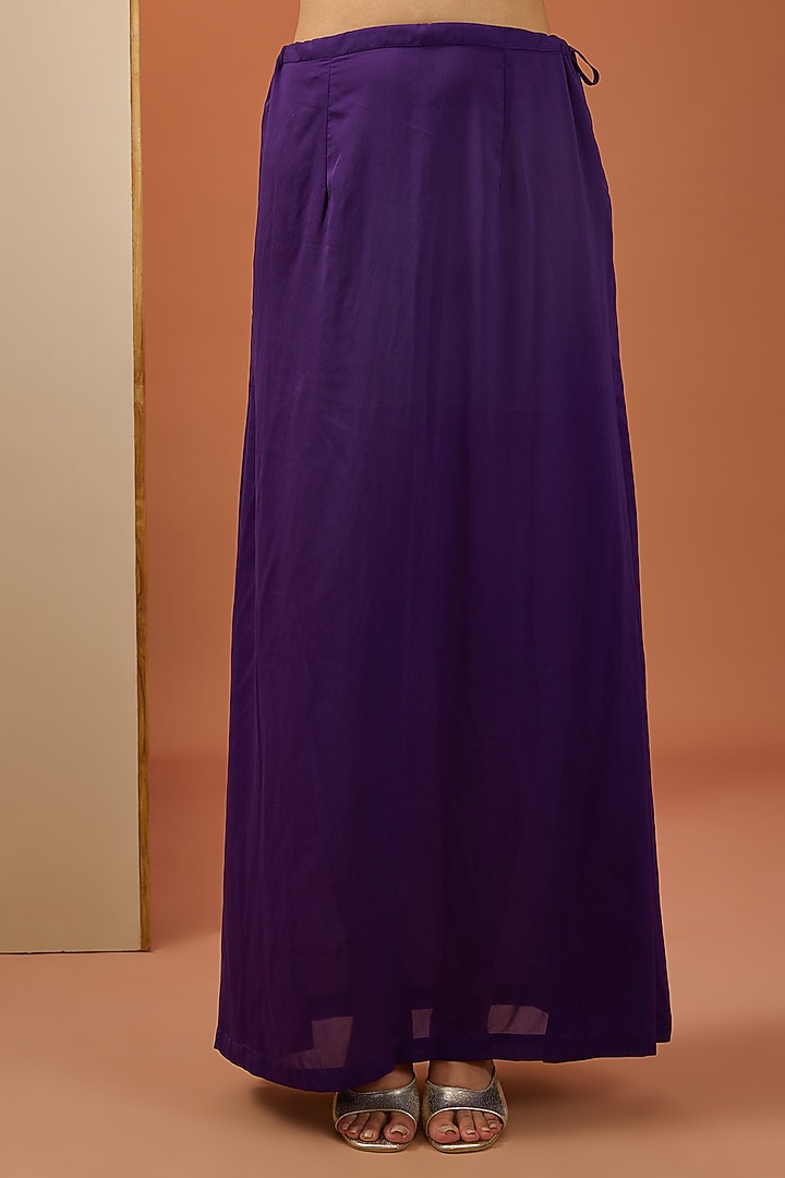 Purple Semi Crepe & Chanderi Hand Embroidered Wedding Saree Set by Esha Koul at Pernia's Pop Up Shop