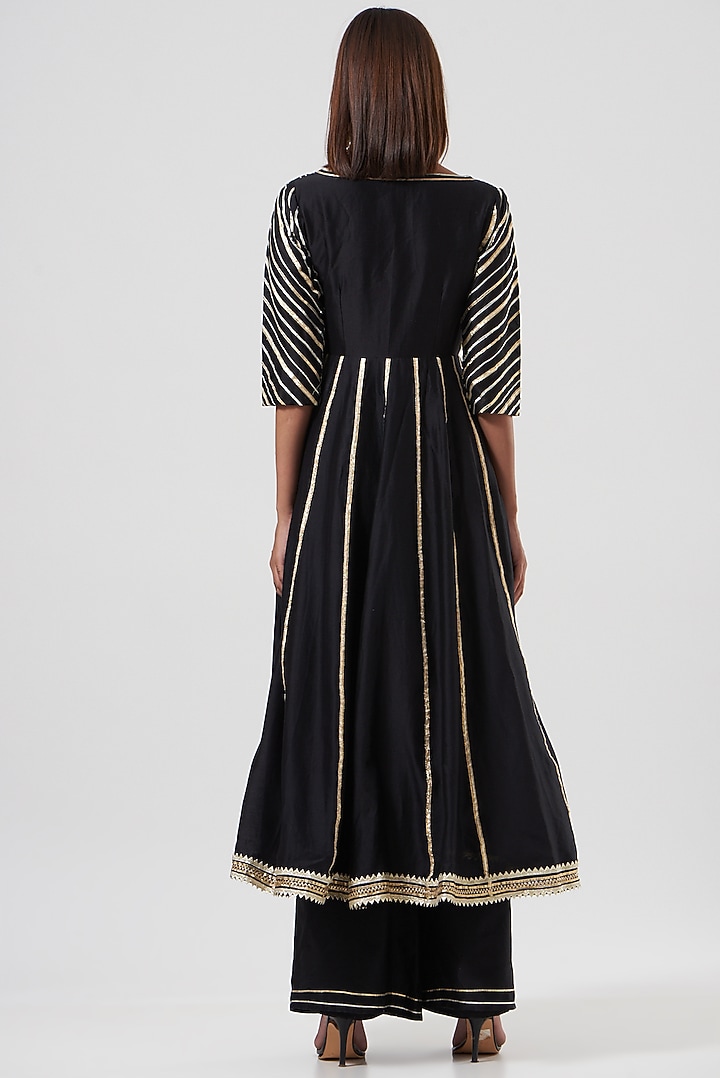 Black Embroidered Party Wear Anarkali Set by Esha Koul at Pernia's Pop Up Shop