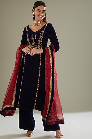Blue Embroidered Kurta Set by Esha Koul