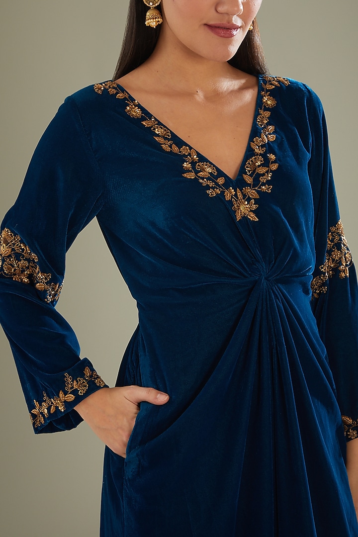 Teal Blue Embroidered Kaftan Kurta by Esha Koul at Pernia's Pop Up Shop