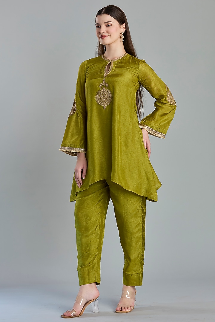 Olive Green Dola Silk Marodi Embroidered Kurta Set by ESSENCE by Nandini Thakkar at Pernia's Pop Up Shop