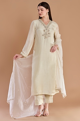Ivory Dola Silk Zardosi Embroidered Kurta Set by ESSENCE by Nandini Thakkar