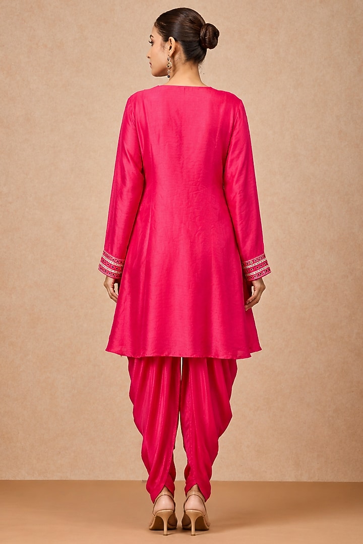 Fuchsia Pink Dola Silk Mirror Embroidered Kurta Set by ESSENCE by Nandini Thakkar at Pernia's Pop Up Shop