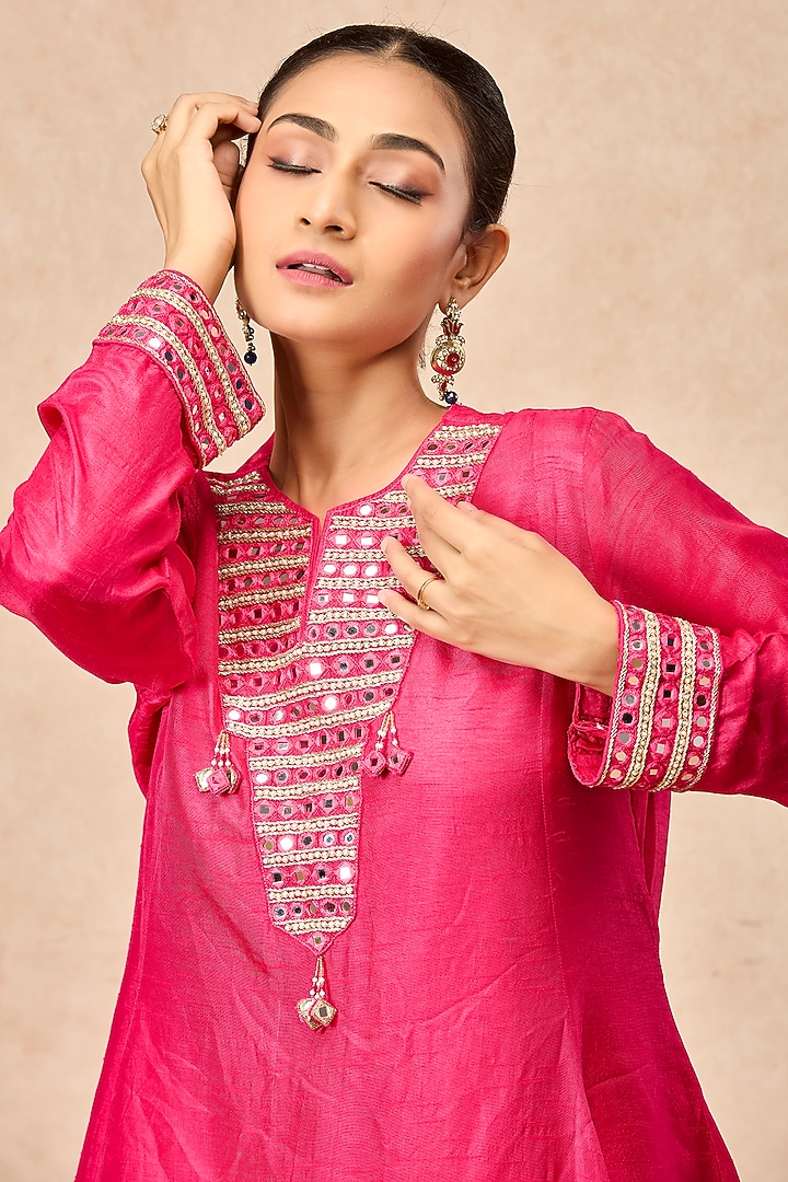 Fuchsia Pink Dola Silk Mirror Embroidered Kurta Set by ESSENCE by Nandini Thakkar at Pernia's Pop Up Shop