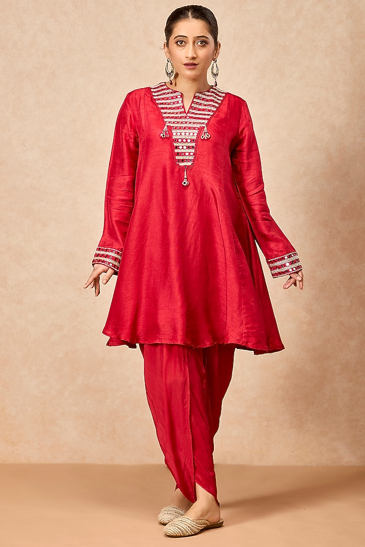 Deep Red Dola Silk Mirror Embroidered Kurta Set by ESSENCE by Nandini Thakkar at Pernia's Pop Up Shop