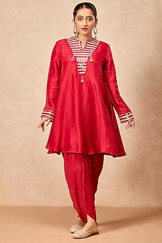 Deep Red Dola Silk Mirror Embroidered Kurta Set by ESSENCE by Nandini Thakkar