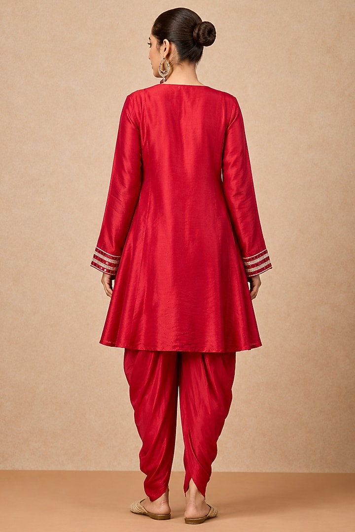 Deep Red Dola Silk Mirror Embroidered Kurta Set by ESSENCE by Nandini Thakkar at Pernia's Pop Up Shop