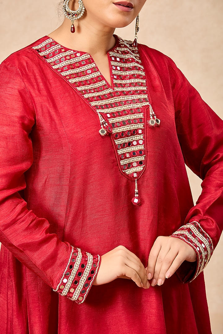 Deep Red Dola Silk Mirror Embroidered Kurta Set by ESSENCE by Nandini Thakkar at Pernia's Pop Up Shop