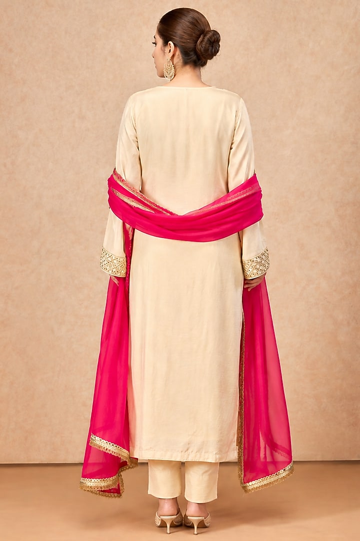 Ivory Dola Silk Mirror Embroidered Kurta Set by ESSENCE by Nandini Thakkar at Pernia's Pop Up Shop
