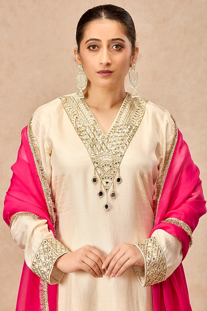Ivory Dola Silk Mirror Embroidered Kurta Set by ESSENCE by Nandini Thakkar at Pernia's Pop Up Shop