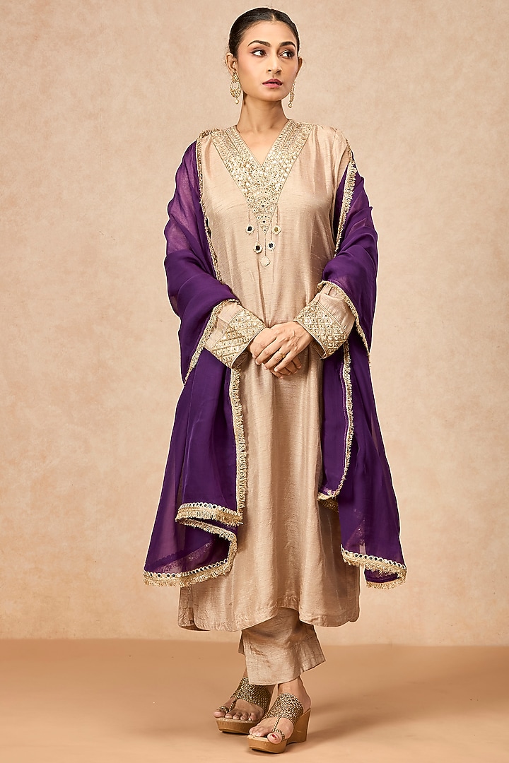 Beige Dola Silk Mirror Embroidered Kurta Set by ESSENCE by Nandini Thakkar at Pernia's Pop Up Shop