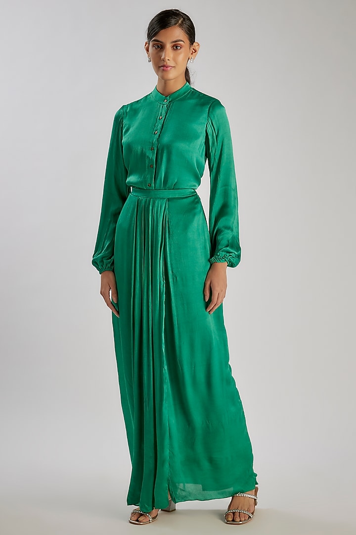 Green Satin Chiffon & Bemberg Co-Ord Set by Essay by Sumedha Agrawal at Pernia's Pop Up Shop