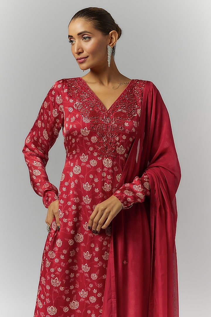 Dark Red Organza Satin Floral Printed & Mirror Hand Embroidered Kurta Set by Essay by Sumedha Agrawal at Pernia's Pop Up Shop